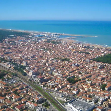 Libeccio By Interhome